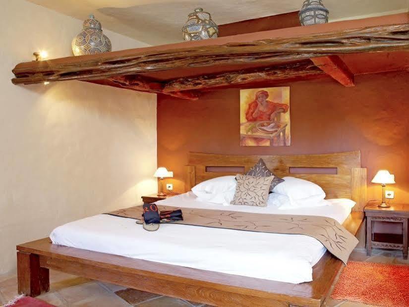 Agroturismo Atzaro Santa Eulària des Riu Kültér fotó